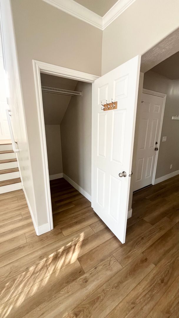 Building Photo - 3 Bedroom/2.5 Bathroom Townhome in Riverton