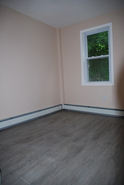 Building Photo - 249 N Main St