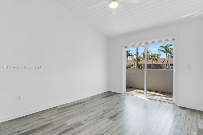 Building Photo - 3827 NE 166th St