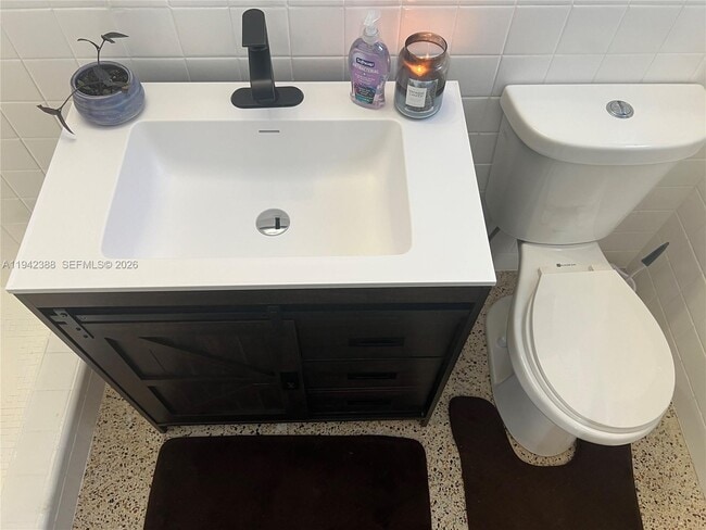 Building Photo - 8801 SW 42nd St