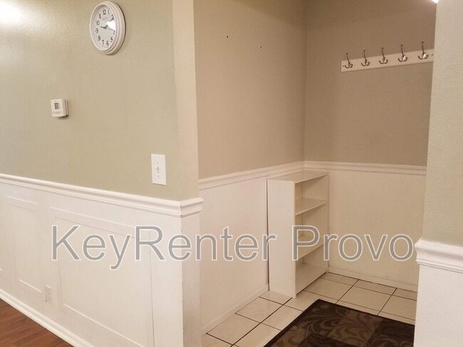 Building Photo - 1686 Hickory Ln