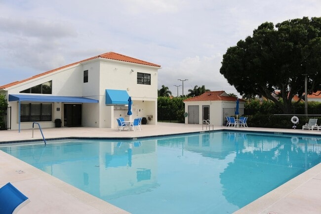 Building Photo - 2668 La Lique Cir