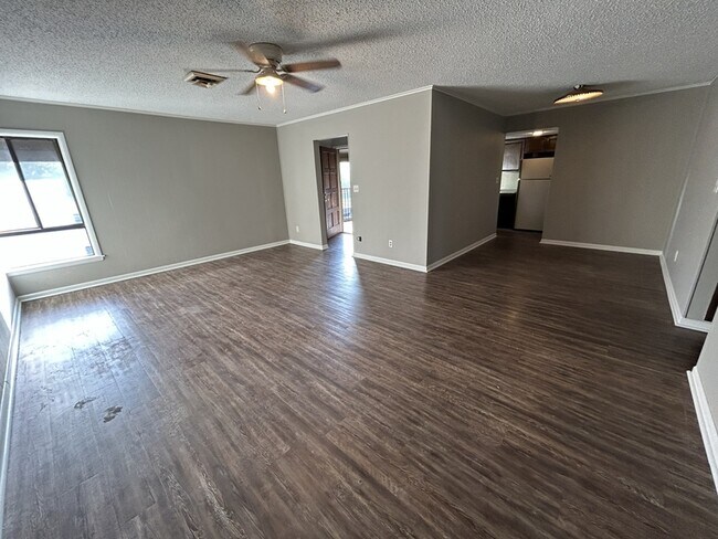 Primary Photo - South 7th Street - 315