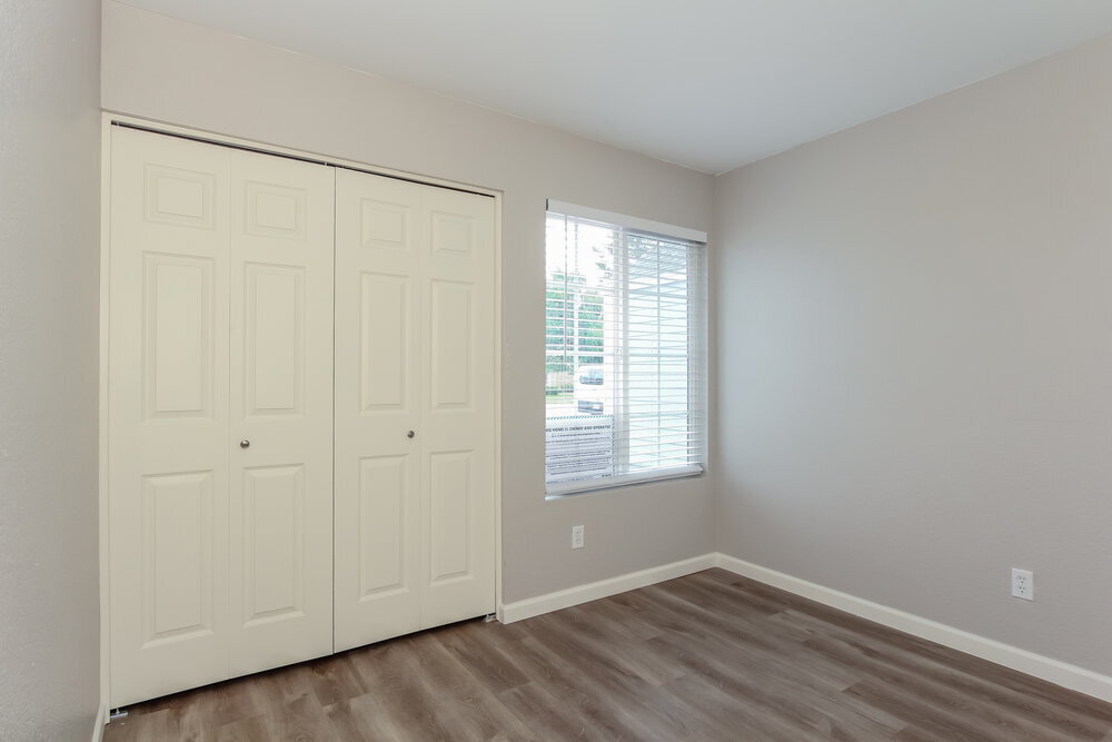Building Photo - 5526 W Garden Dr