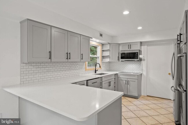 Building Photo - 3816 Irongate Ln