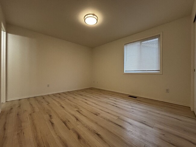 Building Photo - 5614 103rd St NE