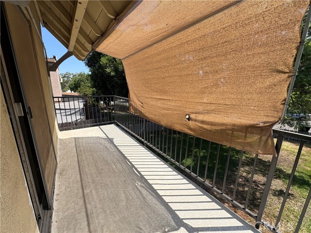 Building Photo - 1123 E La Deney Ct