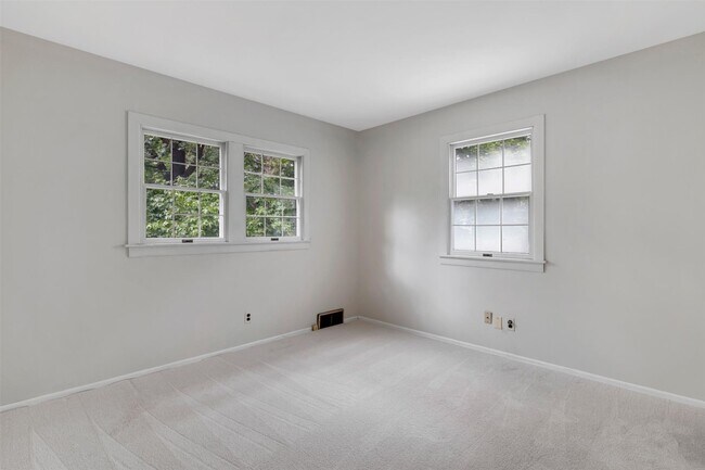 Building Photo - 640 S Sappington Rd