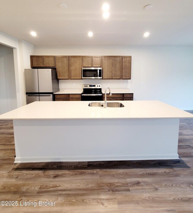 Building Photo - 1003 Dry Run Ct