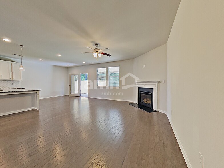 Building Photo - 3996 Woodoats Cir