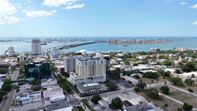 Building Photo - 824 Padua Ln