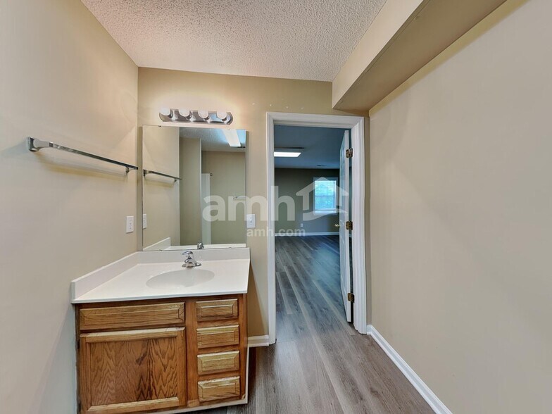 Building Photo - 4103 Chilton Way