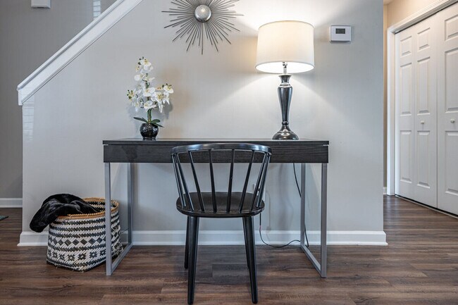 Building Photo - 29 Middleton Ct