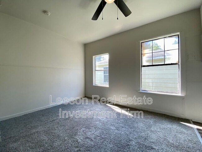 Building Photo - 545 Wyche St