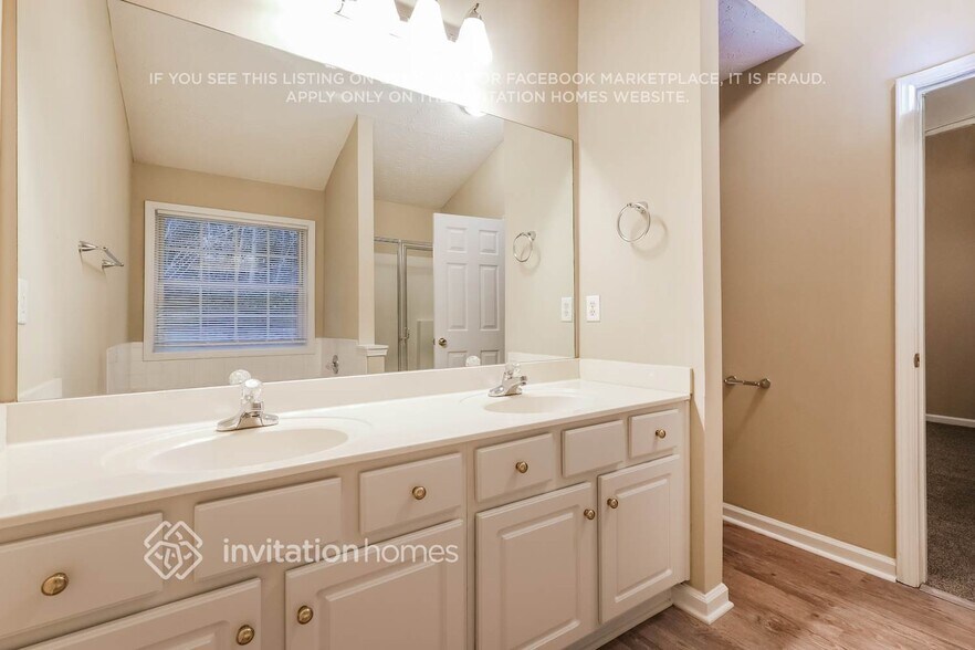 Building Photo - 2110 Heatherton Rd