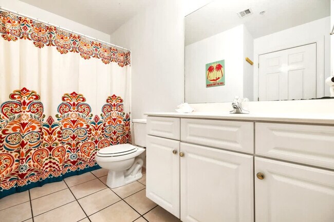 Building Photo - 10625 Front Beach Rd