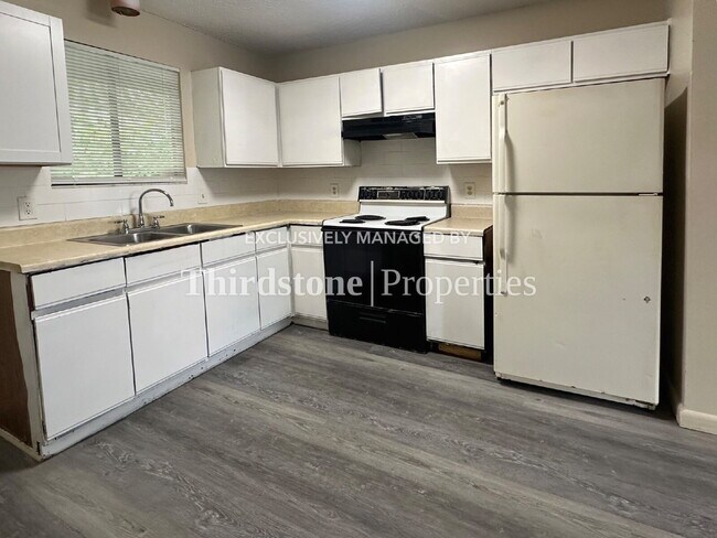 Building Photo - 5128 Westchase Ct