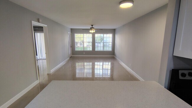 Building Photo - 6331 La Costa Dr