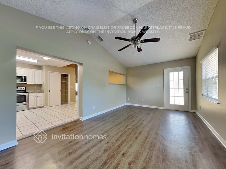 Building Photo - 1210 Tuxford Dr