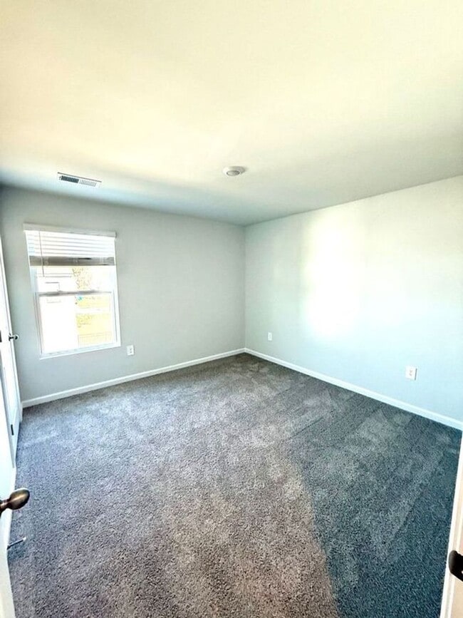Building Photo - 303 Windmill Dr