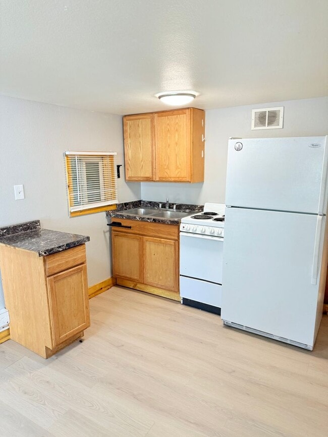 Interior Photo - 115-117 Ruxton Ave