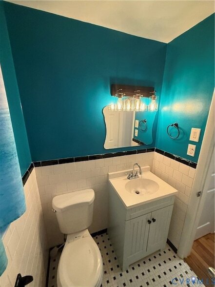 Building Photo - 21718 Magnolia Ave