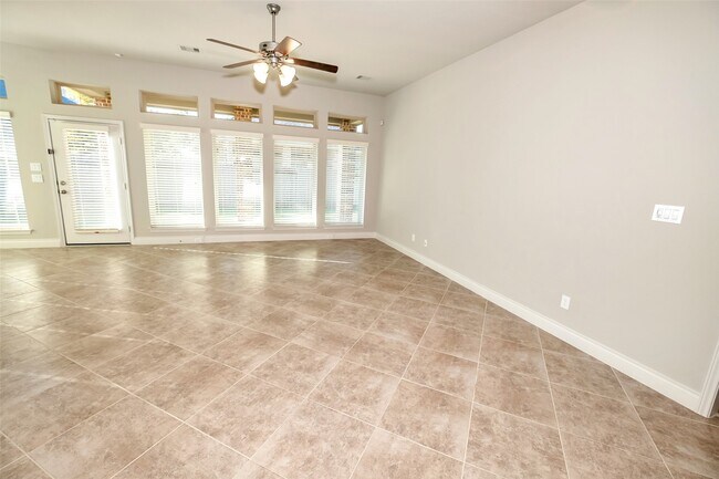 Building Photo - 2911 River Flower Ln