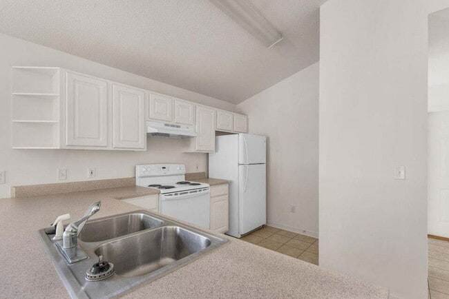 Building Photo - "Charming 3-Bedroom Home in Shalimar!"