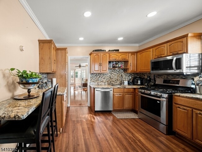 Building Photo - 714 Irvington Ave