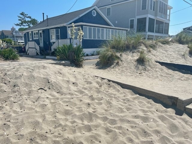 Primary Photo - 2218 Fairfield Beach Rd