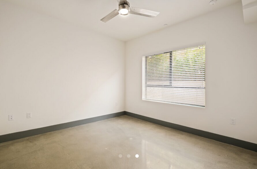 Building Photo - 3743 Midvale Ave