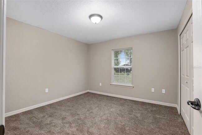 Building Photo - 5587 NW 62nd Ave
