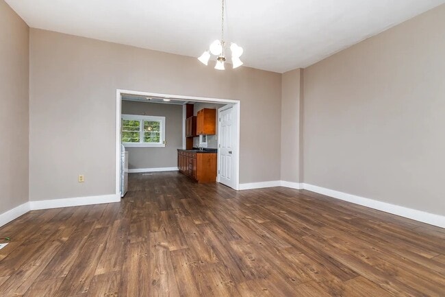 Building Photo - 639 Caledonia Pl