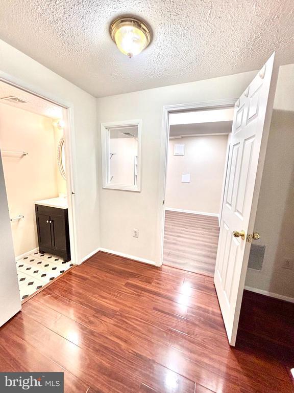 Building Photo - 6226 Hillside Rd