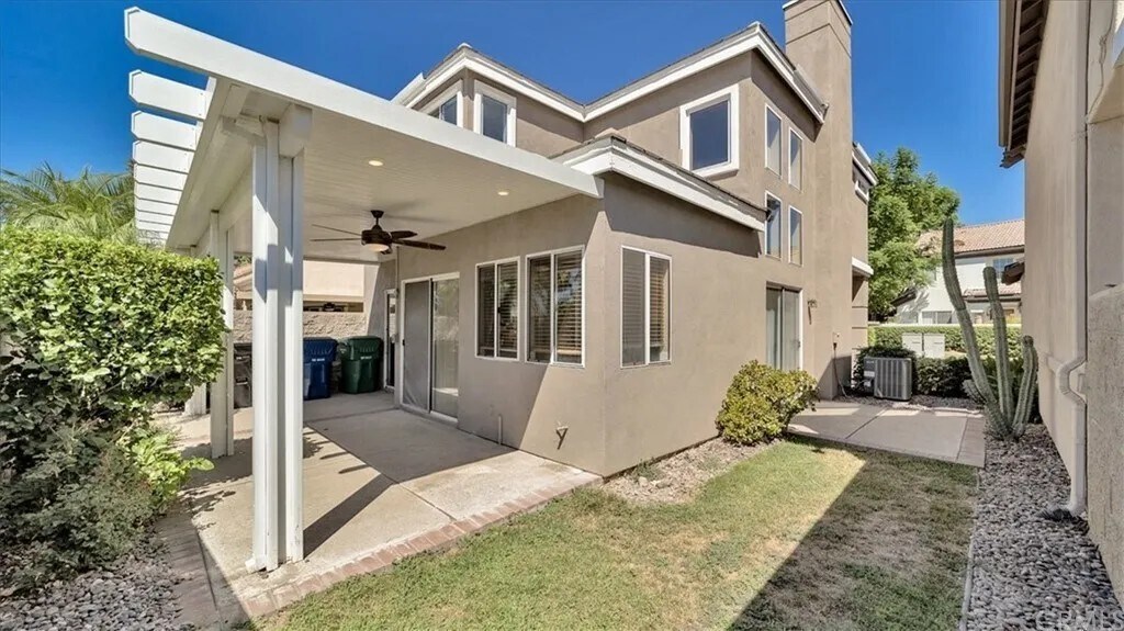 Building Photo - 28925 Cll Rivera