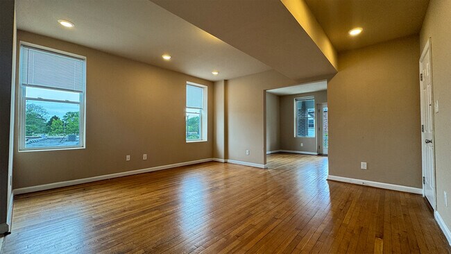 Primary Photo - The Garfield Luxury Apartments