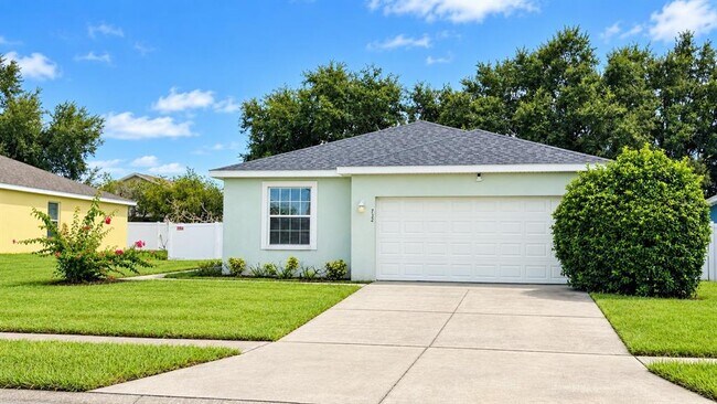 Building Photo - 732 Overlook Grove Dr