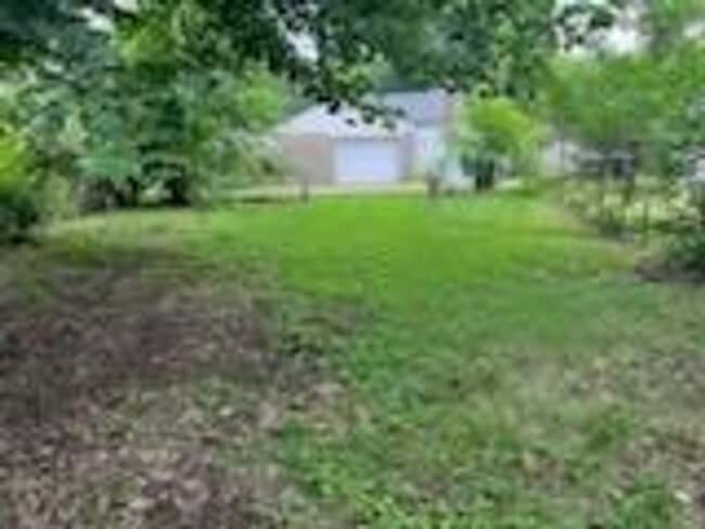 Building Photo - 2BR/1BA House recently renovated