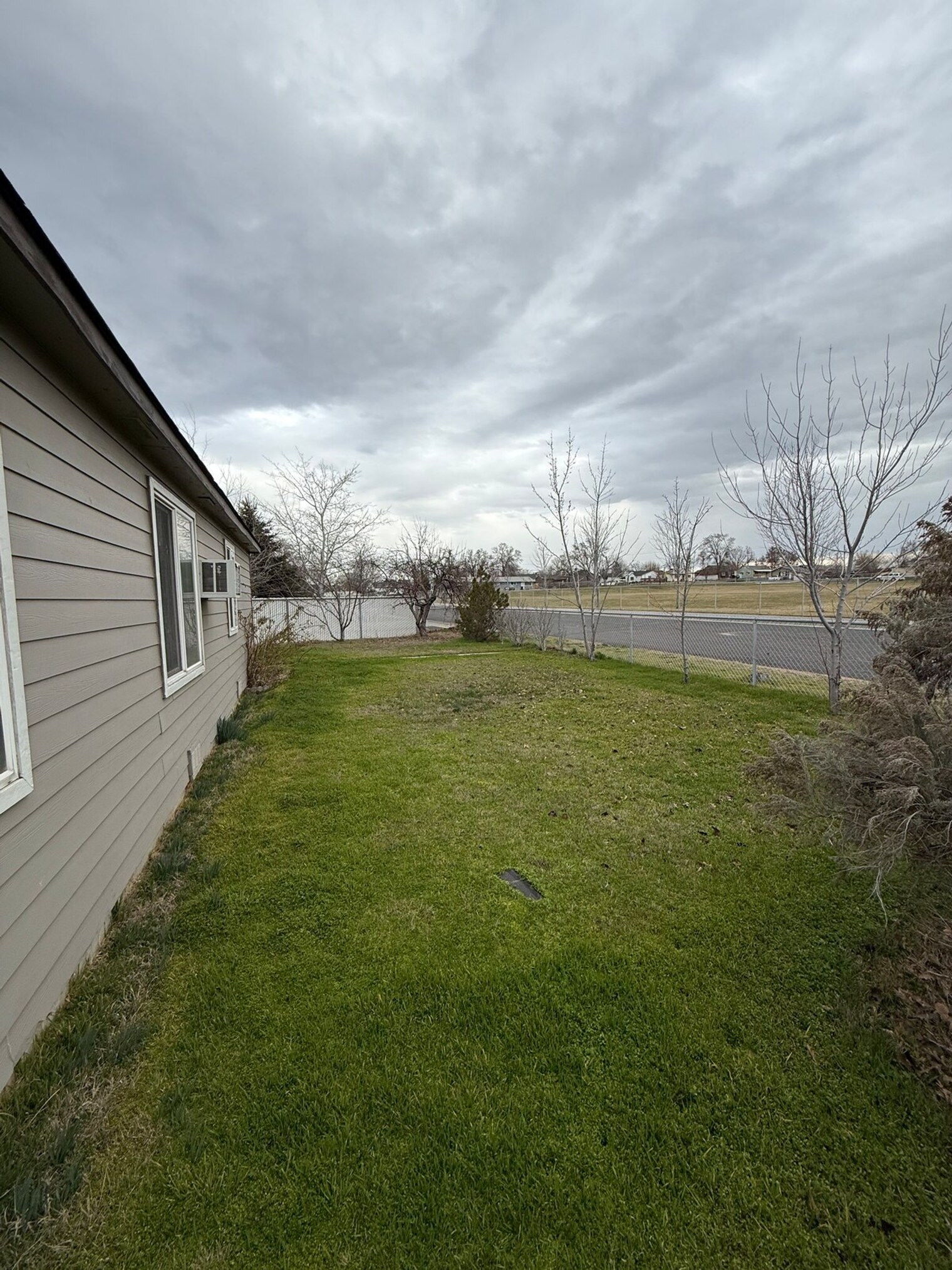 Building Photo - 600 NE 3rd St