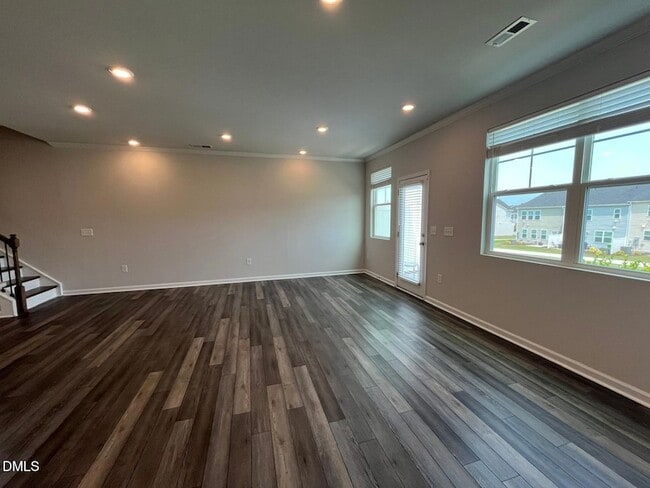 Building Photo - 5047 Tura St