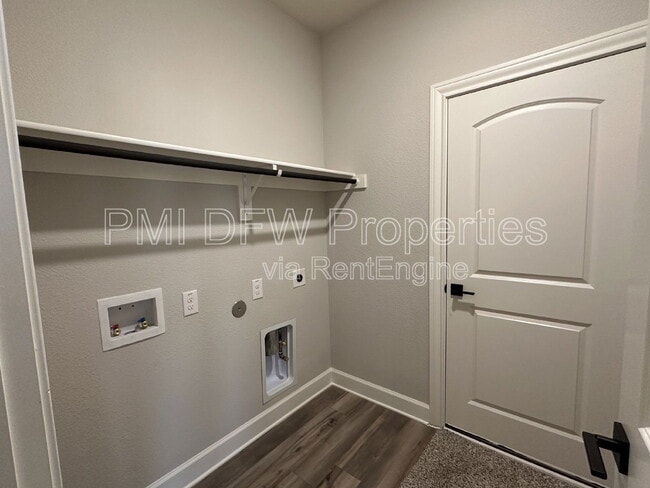 Building Photo - 808 Boyer Ct