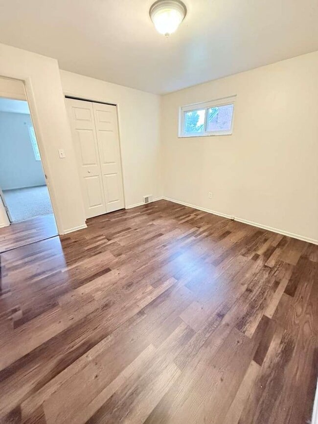 Building Photo - Beautiful UPDATED 3bd 2ba Home in Penn Hills!