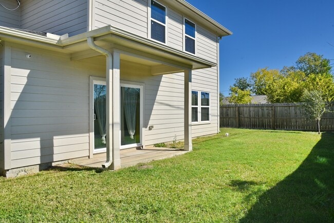 Building Photo - 5046 Van Fleet St