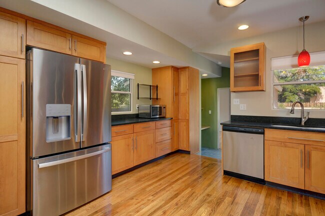 Building Photo - 3521 Smith Ave SE