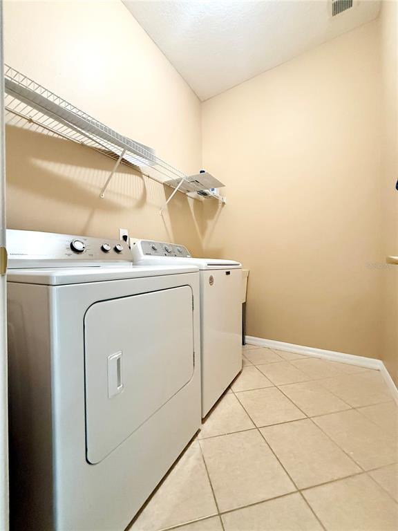 Building Photo - 27202 Fordham Dr