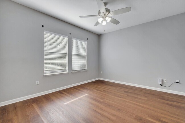 Building Photo - 2801 Chancellorsville Dr