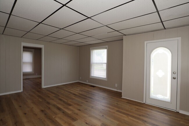 Building Photo - 917 W Jackson St
