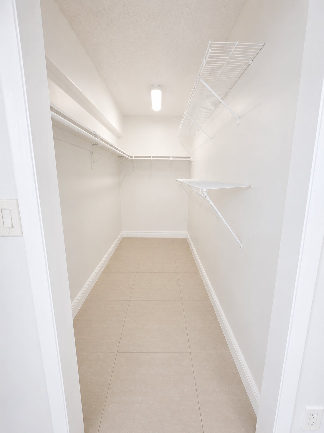Building Photo - 1306 S 29th Ave