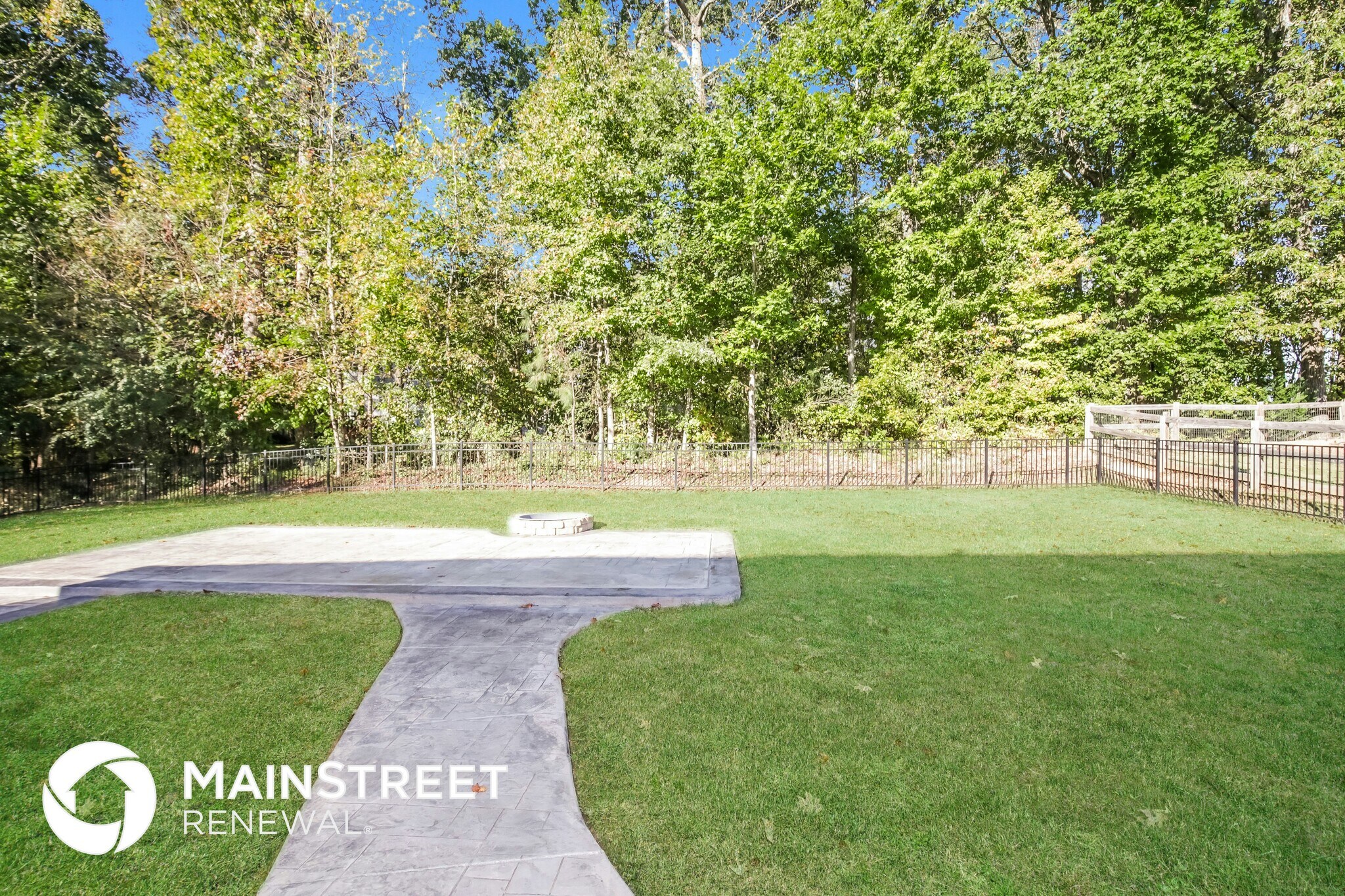 Building Photo - 190 Alcock Ln