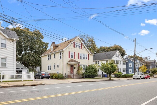 Primary Photo - 180 Faneuil St